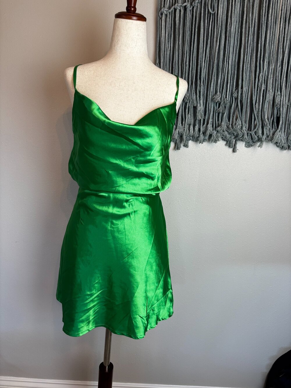 Blanc Clothing Green Satin Cowl Neck Criss Cross Back Mini Dress Small Hoco